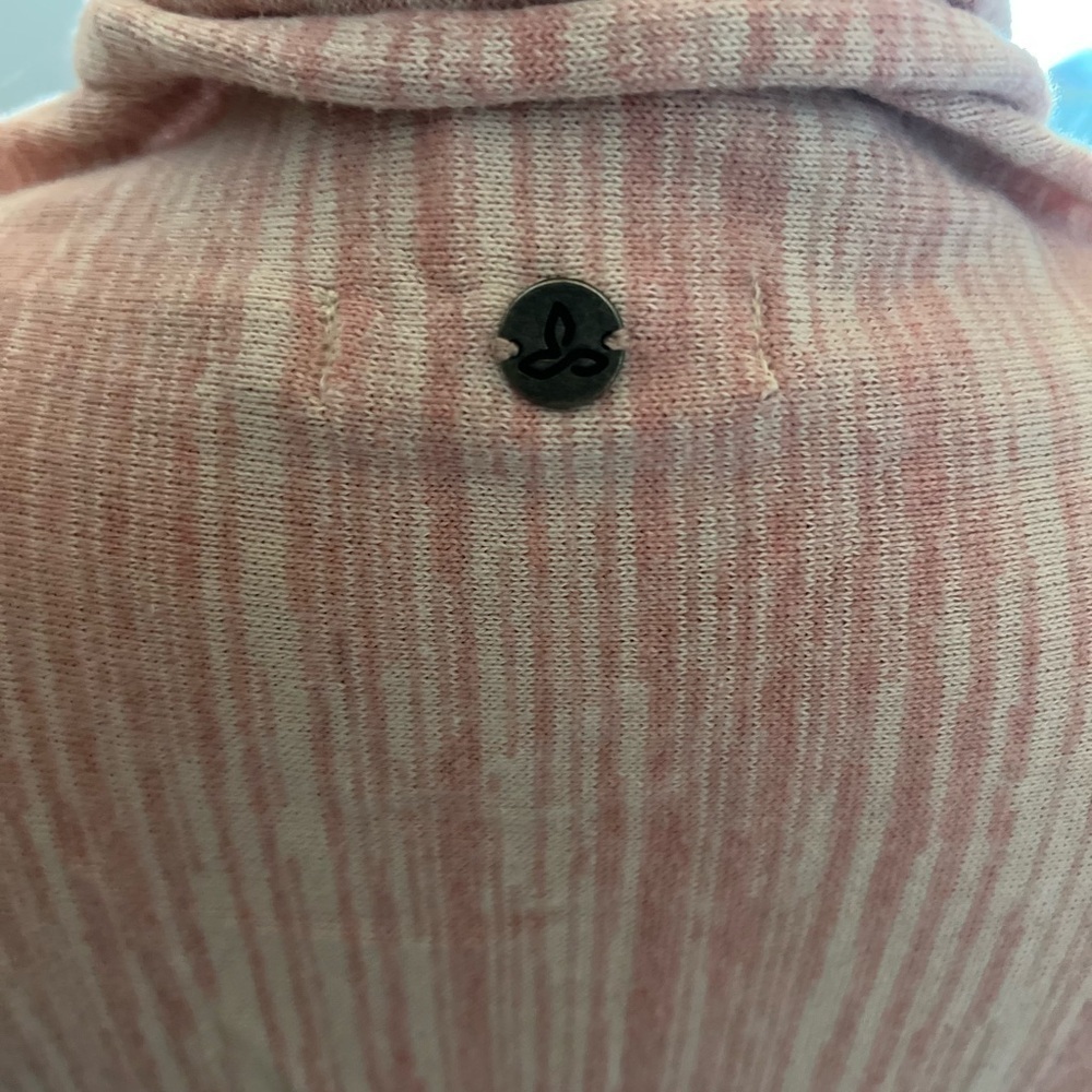 Prana pink comfy cardigan with no closure - Picture 4 of 8